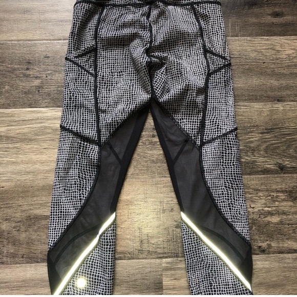 lululemon athletica Pants - LULULEMON • Reflective Mesh Leggings